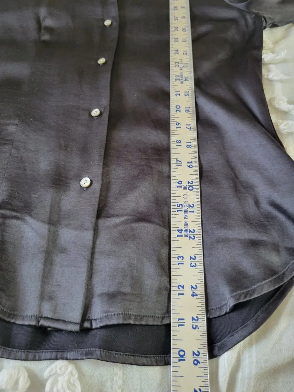 Madewell Darted Satin Button-Up Shirt Charcoal Gray Ecovero sz 2 Polished - Picture 9 of 11